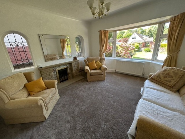 Living room of a 3 bedroom bungalow available for rent located on Whalley Road in Langho with The Lettings Cloud