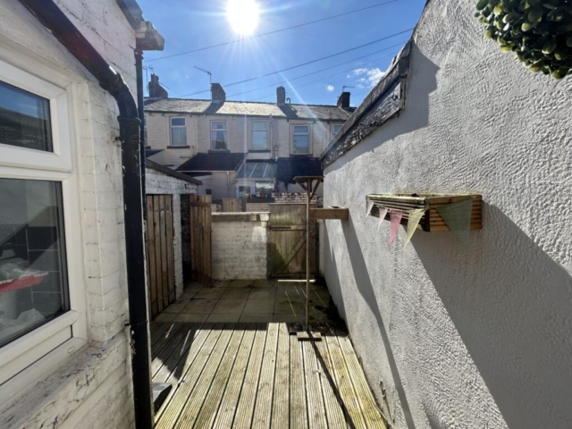Yard of a two bedroom terrace house located on Palace Street, Burnley available to rent with The Lettings Cloud