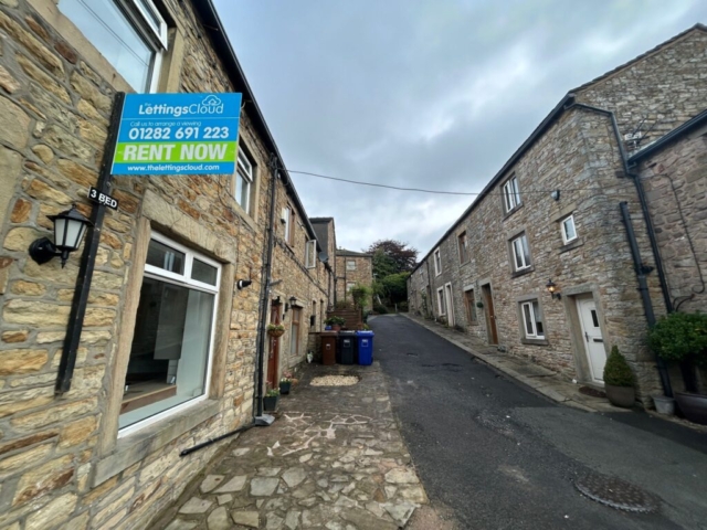 Gawthorpe View, Higham a 3 bedroom house available for rent with The Lettings Cloud