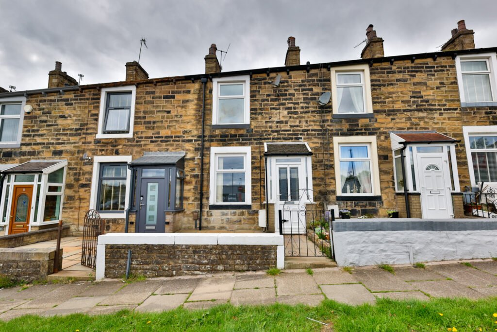 Hanover street colne exterior, let by the lettings cloud barrowford